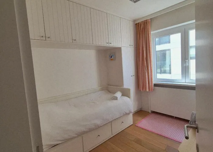 Zonnig Hoekappartement Met Zeezicht Duinbergen شقة *